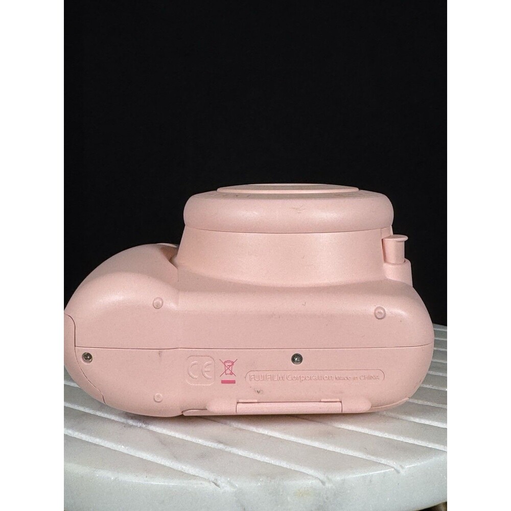Fuji Instax Mini 8 Fujifilm Instant Film Camera Light Pink - Tested & WORKS - Picture 4 of 9